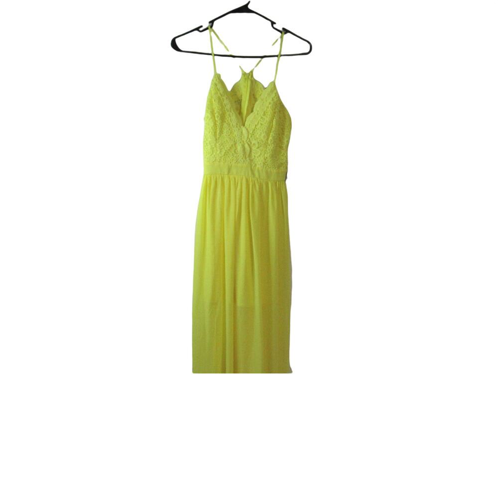 NWT No Boundary Yellow Sleeveless dress with lace top and sear bottom